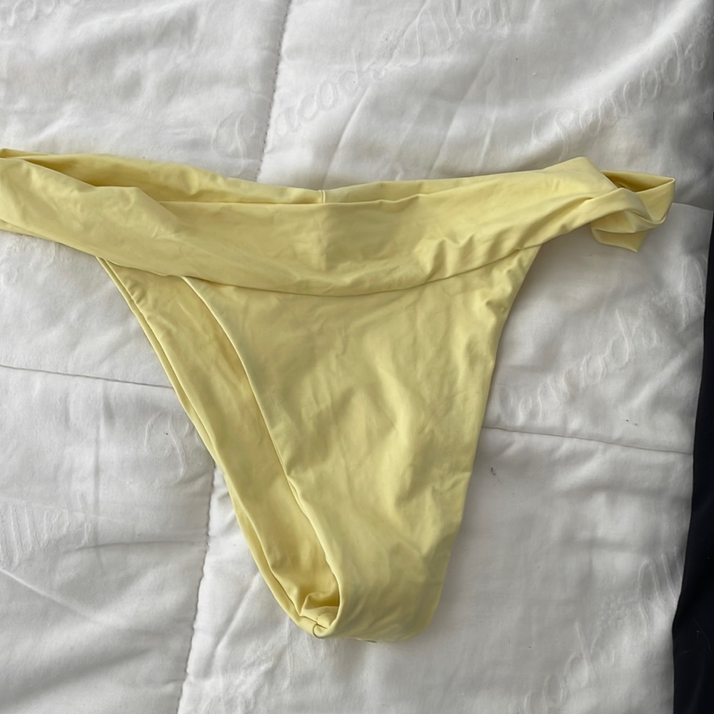 Frankies bikinis yellow bottoms
